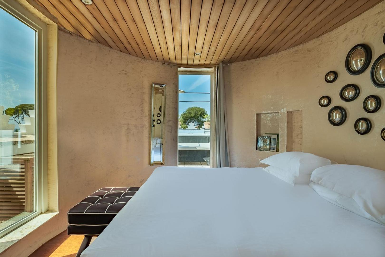 Deluxe Double Room Terrace & Hot Tub Sea Views